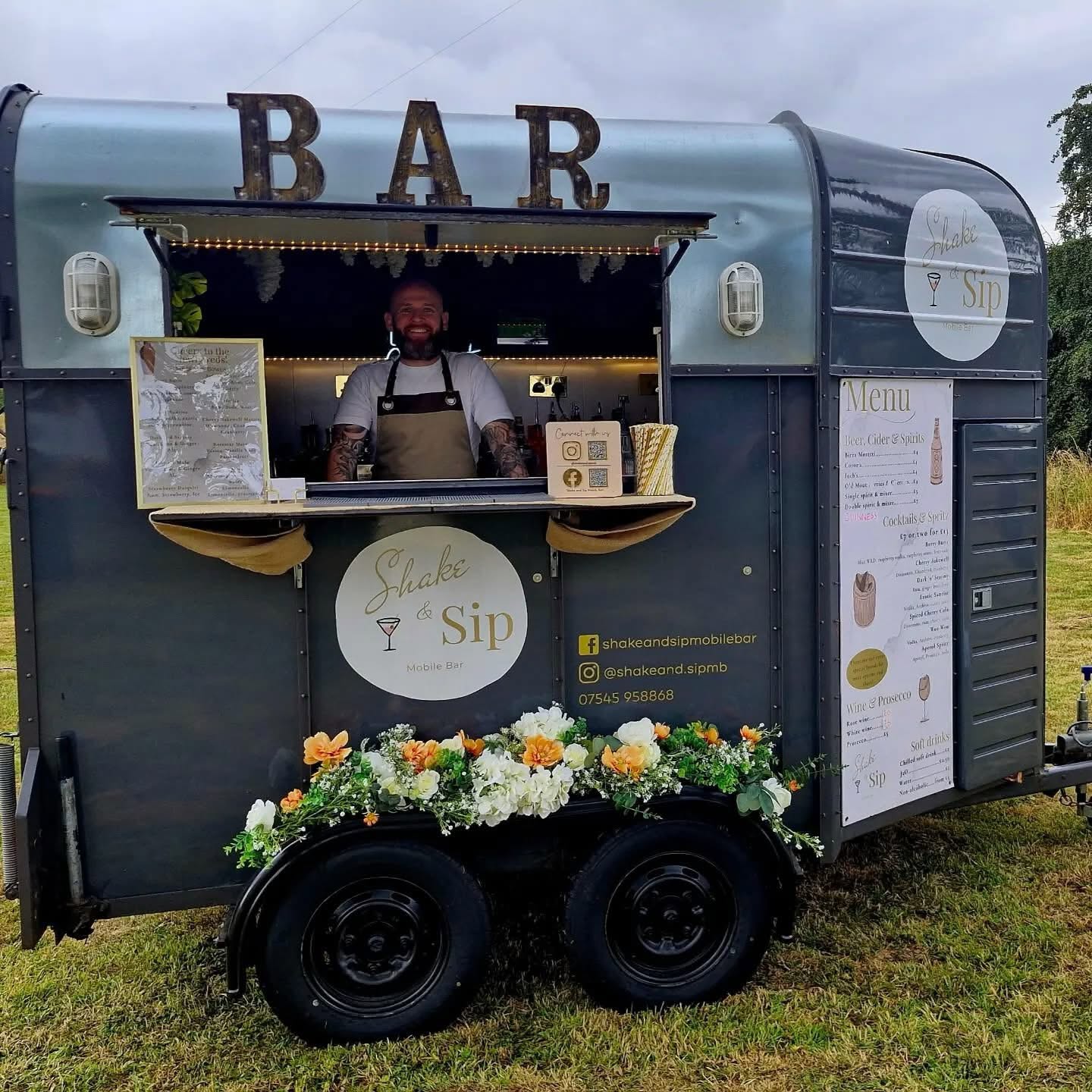Shake & Sip mobile bar
