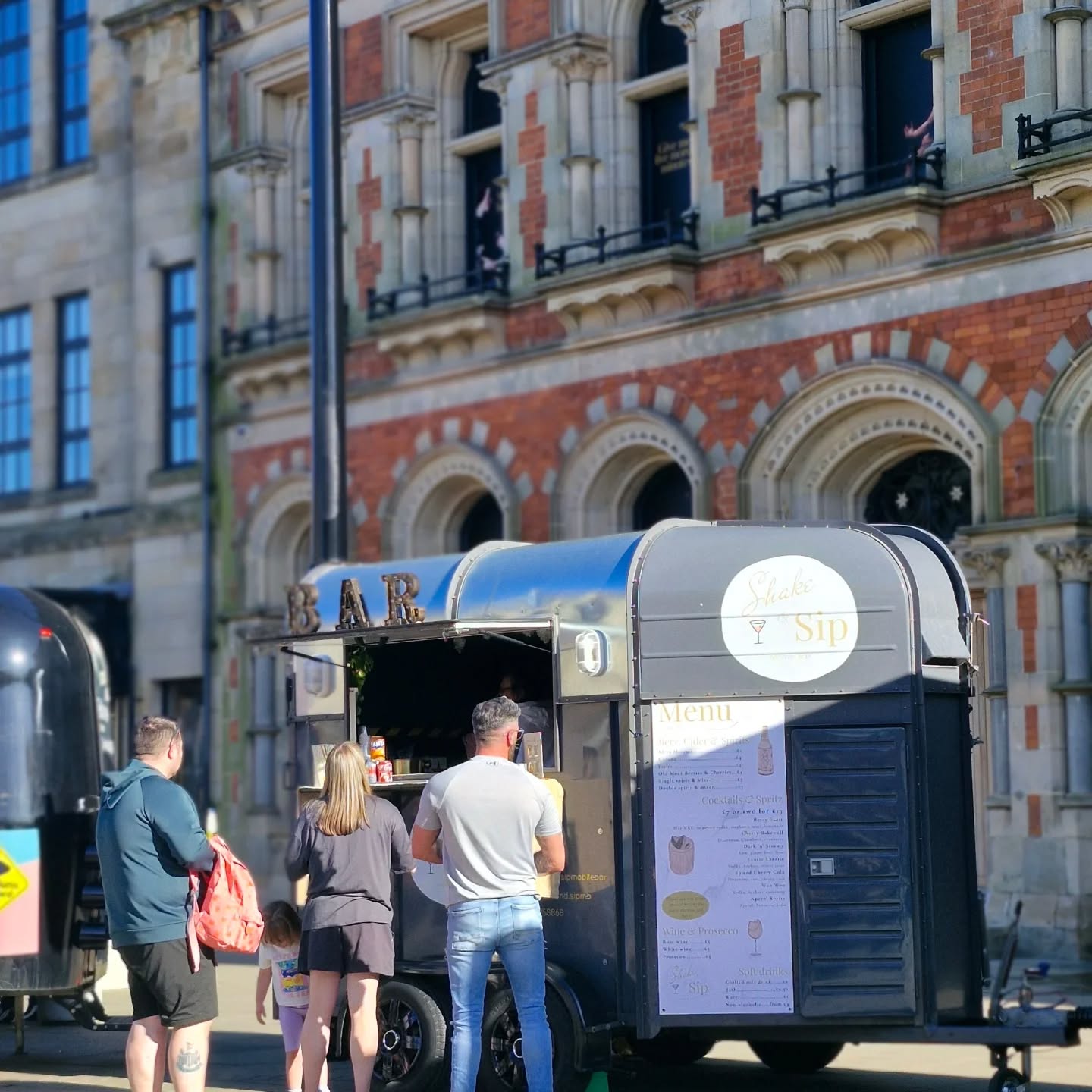 Shake & Sip horsebox bar at an event